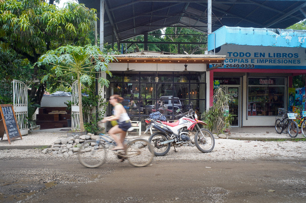 So many food options - Coffee, Smoothies, Bowls, Handmade Treats, Vegan, Vegetarian FriendlyGuide to Santa Teresa