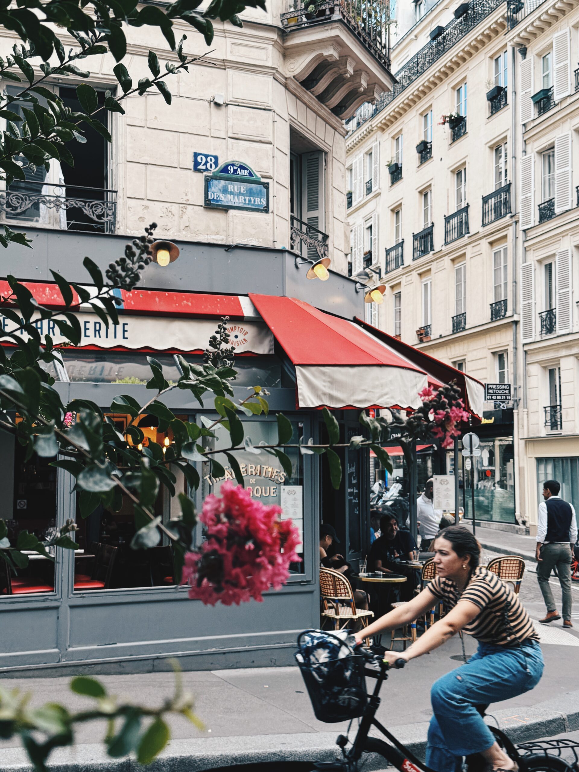 rue des martyrs paris